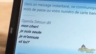 Szexy fiatal arab hölgyemény szopja a brét
