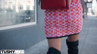 Zoe Bloom élvezi ha popóba kefélik