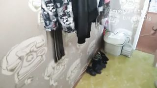 Tini hölgyeményt a pasija haverja bassza