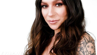 Evilangel - April Olsen a bombázó latin amerikai milf