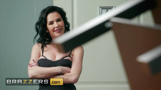 Brazzers - Veronica Avluv popókája megkúrelva