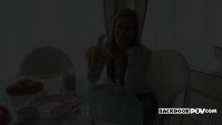 Its POV - Athina Love a magyar pornófilmes kisasszony popsiba kefélve