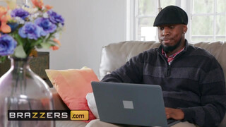 Brazzers - Ember Snow és a néger bré