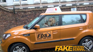 Fake Driving School - cuki vörös picsa mind egy csöppig megeszi