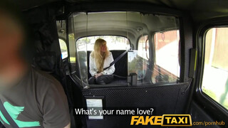 FakeTaxi szőrös muffos vörös kiscsaj