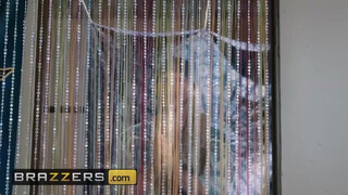 Brazzers - Karma Rx a hippi krapekkal kúrel