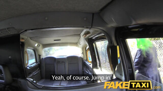 Fake Taxi zöld hajú spiné hátsó bejárata kúrható