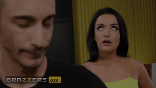 Brazzers - Zuzu Sweet-et hátsó bejáratba keféli a Barista pasi