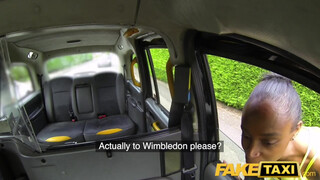 Fake Taxi - Lola Marie a fullos csoki milf