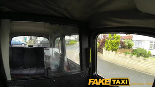 FakeTaxi - egy szexy irodista kisasszony