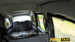 Fake Taxi - Valerie Fox anál pluggal a análjában
