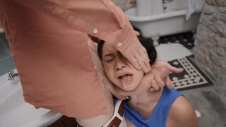 Brazzers - Hannah Blake jó méretes farokkal megkúrelva