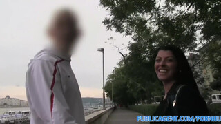PublicAgent - Vivien Bell a gyönyörű kreol bige