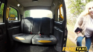 Fake Taxi - Méretes keblű világos szőke bekúrva