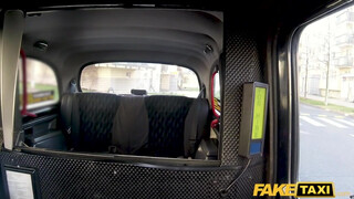 Fake Taxi - 19 éves tini csaj kúrni akart