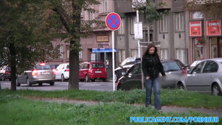 PublicAgent - Óriás kannás cseh kiscsaj
