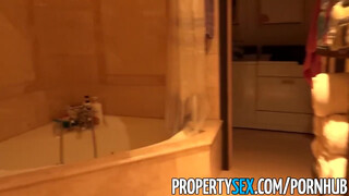 PropertySex - fullos fekete ingatlanos és a vásárló