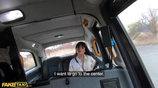 Fake Taxi - Csöcsös nimfó olasz hölgyemény