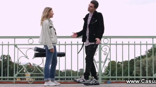 Casual Tini Porno - izgató néger kiscsaj és a barátja