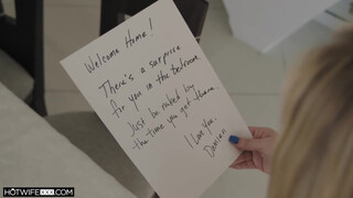 HotwifeXXX - dagi házastárs a csöcseire akarja a gecit