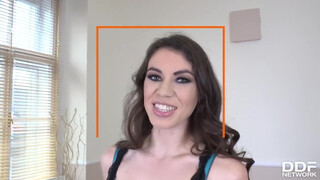 Tiffany Doll két pélót kap a segglyukába