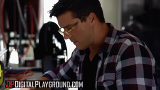 Digital Playground - Amia Maley formás méretes műmellei