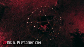 Digital Playground - Abigail Mac puncija megkúrelva