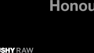 TUSHYRAW - Honour méretes análjába betolják a dákót