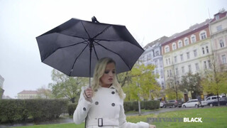 PrivateBlack - Victoria Pure hátsó bejáratba tolva
