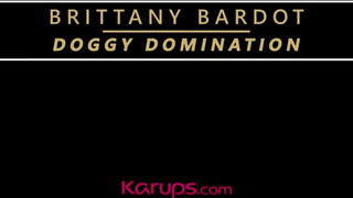 Karups - Brittany Bardot hátsó bejáratba kefélve