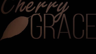 Cherry Grace a kerek muffos nőci