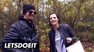 Méretes keblű csoki hajú német picsa felvétel a méretes kombiban vad baszásra