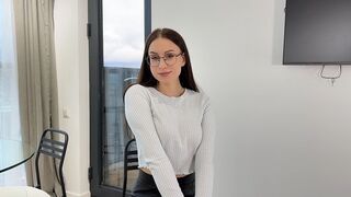 Forró ava alaposan megdolgozik az állásért, és telelövi a száját